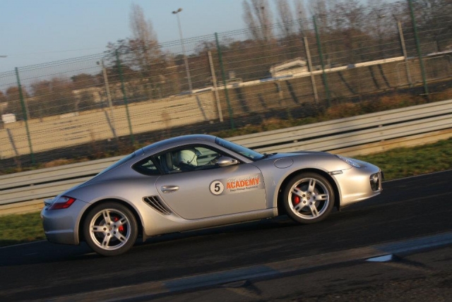  85 英里驾驶课程 